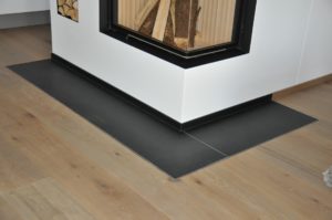 Material: Nero Assoluto Z
